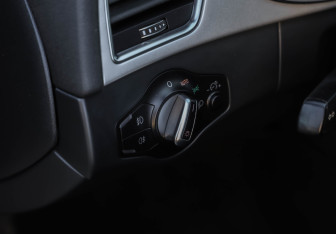 Подержанный автомобиль Audi A4 Sedan 2015 года (19 фото)