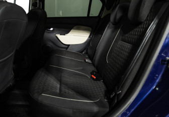 Подержанный автомобиль Renault Logan Sedan 2014 года (10 фото)