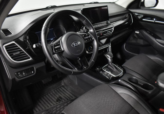 Подержанный автомобиль Kia Seltos 2021 года (9 фото)