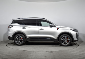 Подержанный автомобиль Chery Tiggo 7 Pro Max 2024 года (4 фото)
