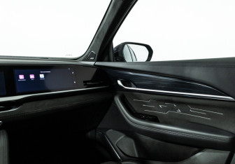 Подержанный автомобиль Geely Monjaro 2024 года (24 фото)