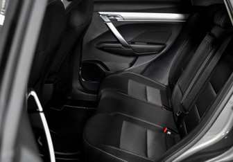 Подержанный автомобиль Geely Coolray 2022 года (13 фото)