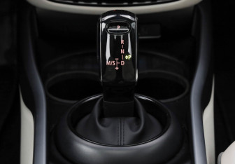 Подержанный автомобиль MINI Clubman Wagon 2022 года (15 фото)