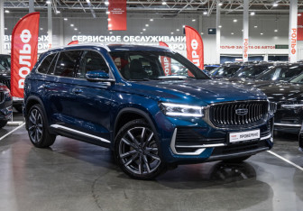 Подержанный автомобиль Geely Monjaro 2024 года (5 фото)