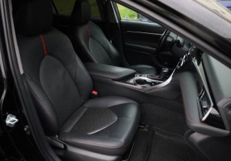 Подержанный автомобиль Toyota Camry Sedan 2021 года (29 фото)