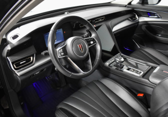 Подержанный автомобиль Hongqi H5 2023 года (9 фото)