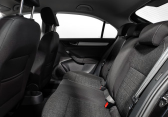 Подержанный автомобиль Skoda Rapid Liftback 2020 года (12 фото)