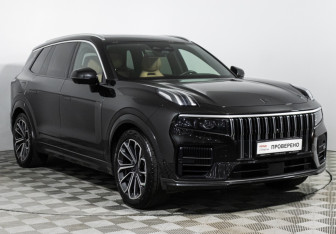 Подержанный автомобиль Lynk&Co 09 2023 года (3 фото)