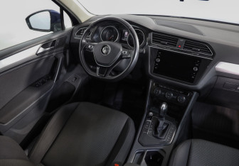 Подержанный автомобиль Volkswagen Tiguan 2020 года (8 фото)