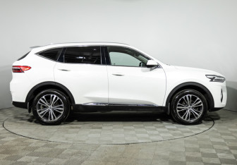 Подержанный автомобиль Haval F7 2022 года (4 фото)