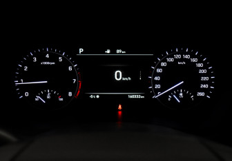 Подержанный автомобиль Genesis G80 2019 года (22 фото)