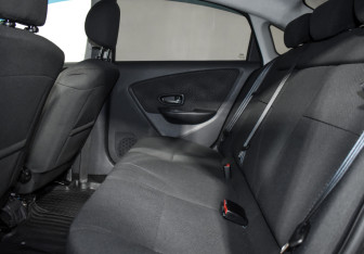 Подержанный автомобиль Nissan Almera Sedan 2014 года (11 фото)