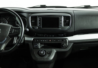 Подержанный автомобиль Citroen SpaceTourer 2017 года (14 фото)