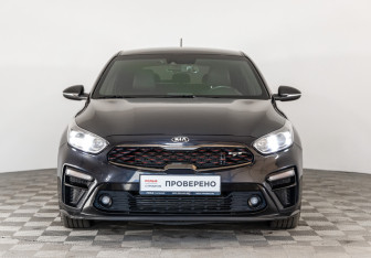 Подержанный автомобиль Kia K3 Hatchback 2021 года (2 фото)