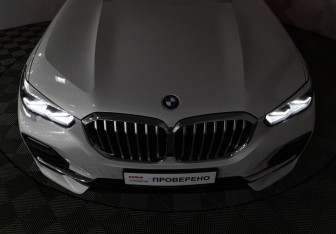 Подержанный автомобиль BMW X5 2019 года (27 фото)