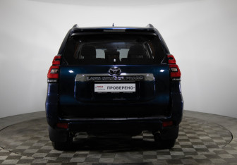 Подержанный автомобиль Toyota Land Cruiser Prado 2018 года (6 фото)
