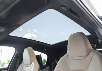 Подержанный автомобиль Porsche Cayenne 2025 года (30 фото)