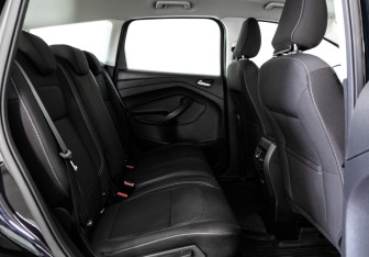 Подержанный автомобиль Ford Kuga 2018 года (20 фото)