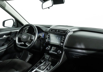 Подержанный автомобиль Hyundai Creta 2021 года (9 фото)