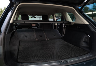 Подержанный автомобиль Volkswagen Touareg 2019 года (35 фото)