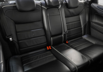 Подержанный автомобиль Ford Mondeo Sedan 2012 года (26 фото)