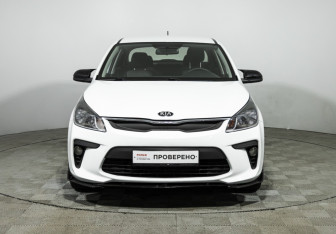 Подержанный автомобиль Kia Rio Sedan 2017 года (2 фото)