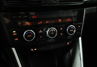 Подержанный автомобиль Mazda CX-5 2013 года (16 фото)