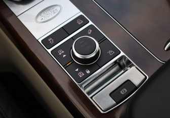 Подержанный автомобиль Land Rover Range Rover 2018 года (28 фото)