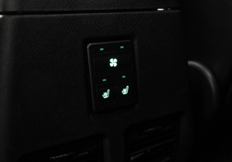 Подержанный автомобиль УАЗ Patriot 2018 года (15 фото)