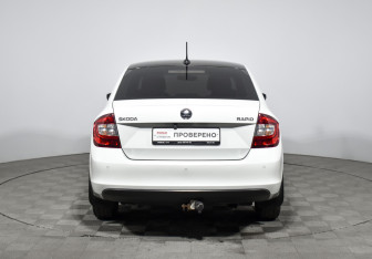 Подержанный автомобиль Skoda Rapid Liftback 2019 года (6 фото)