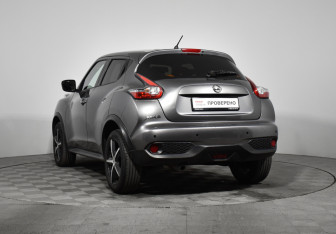 Подержанный автомобиль Nissan Juke 2014 года (7 фото)