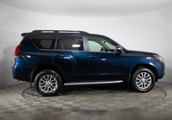 Подержанный автомобиль Toyota Land Cruiser Prado 2018 года (4 фото)