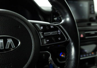 Подержанный автомобиль Kia Seltos 2020 года (19 фото)