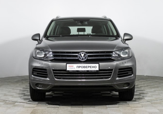 Подержанный автомобиль Volkswagen Touareg 2011 года (2 фото)