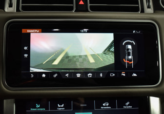 Подержанный автомобиль Land Rover Range Rover 2018 года (16 фото)