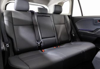 Подержанный автомобиль Toyota RAV4 2026 года (32 фото)