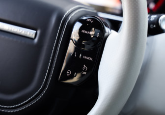 Подержанный автомобиль Land Rover Range Rover Sport 2020 года (15 фото)
