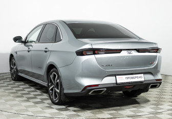 Подержанный автомобиль Kaiyi E5 2023 года (7 фото)