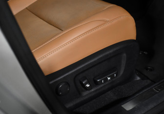 Подержанный автомобиль Lexus RX 2019 года (15 фото)