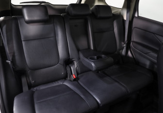 Подержанный автомобиль Mitsubishi Outlander 2015 года (28 фото)