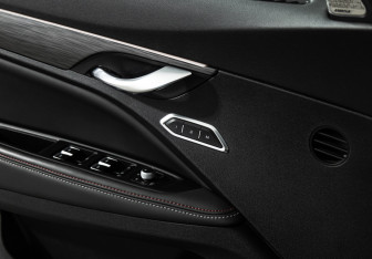 Подержанный автомобиль Geely Tugella 2023 года (21 фото)