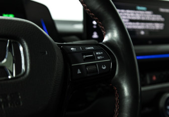 Подержанный автомобиль Honda Accord Sedan 2023 года (27 фото)