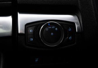 Подержанный автомобиль Ford Explorer 2017 года (19 фото)