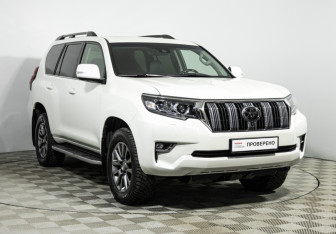 Подержанный автомобиль Toyota Land Cruiser Prado 2017 года (3 фото)