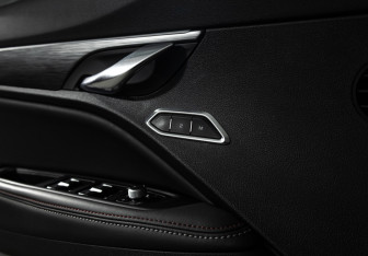 Подержанный автомобиль Geely Tugella 2023 года (24 фото)