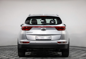 Подержанный автомобиль Kia Sportage 2017 года (6 фото)