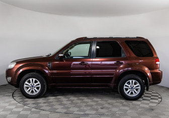 Подержанный автомобиль Ford Escape 2008 года (8 фото)