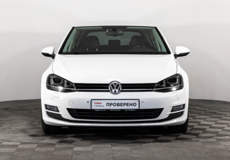 Подержанный автомобиль Volkswagen Golf Hatchback 2013 года (2 фото)
