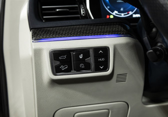 Подержанный автомобиль Hongqi HS5 2023 года (22 фото)
