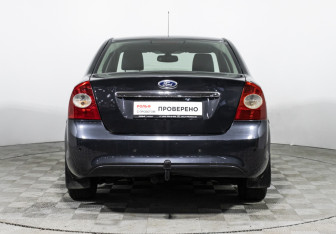 Подержанный автомобиль Ford Focus Sedan 2008 года (6 фото)